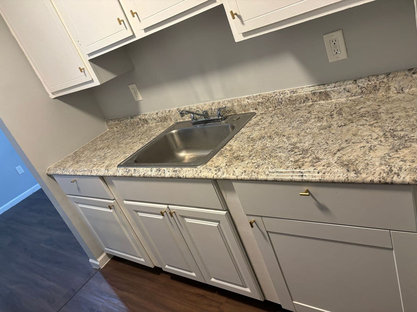 Orange Apartment: 366 Park Ave/159 Cleveland St