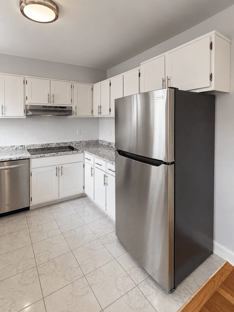 Plainfield Apartment: 643-715 East Front Street