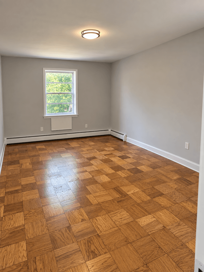 North Plainfield Apartment: 25 Washington Ave