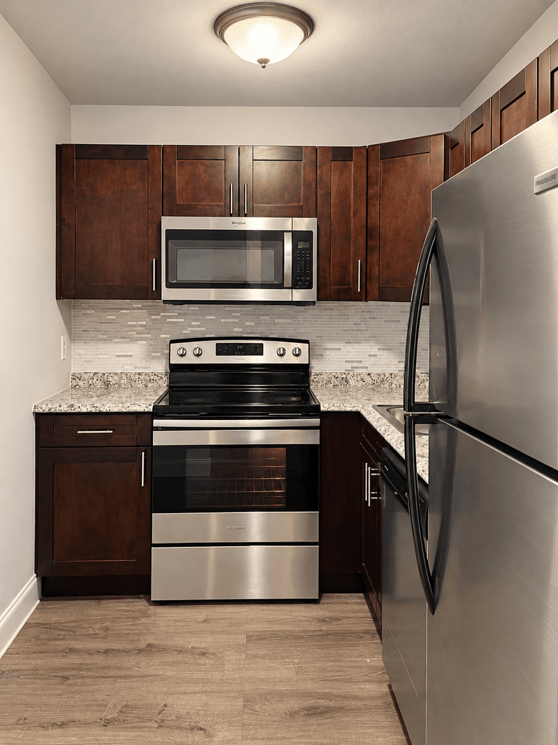 West Palm Beach Apartment: 537 South Sequoia Dr