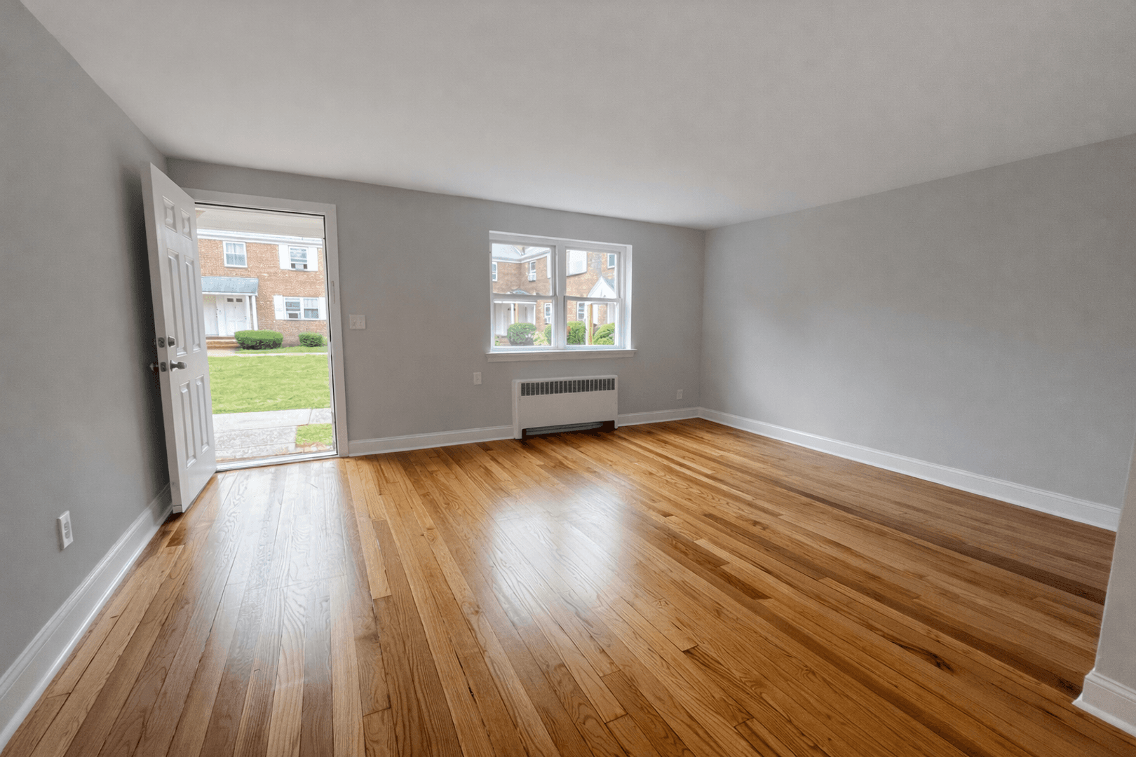 Plainfield Apartment: 802 East Front St