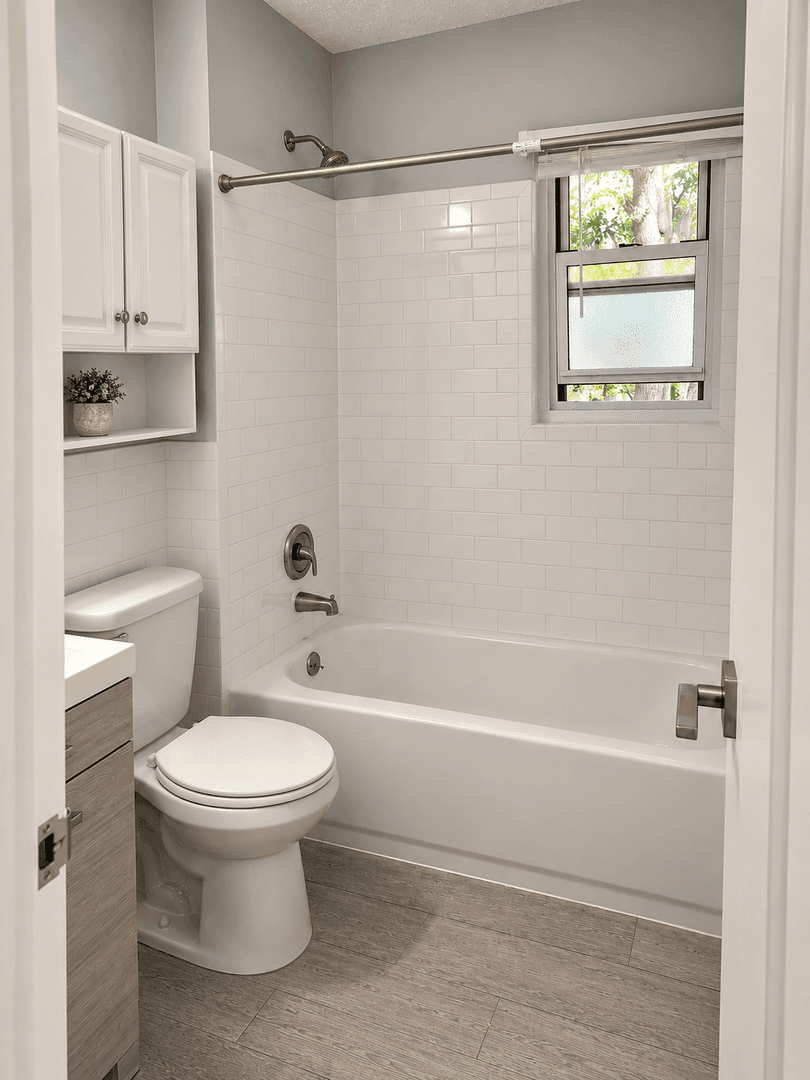 Matawan Apartment: 171 Matawan Ave