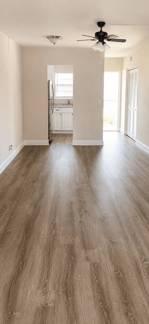 Boca Raton Apartment: 690 Kingsbridge St.