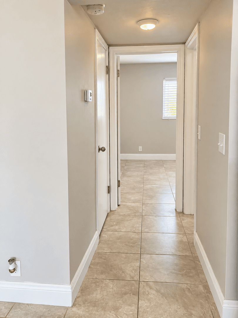 Boca Raton Apartment: 4670 NE 5th Ave