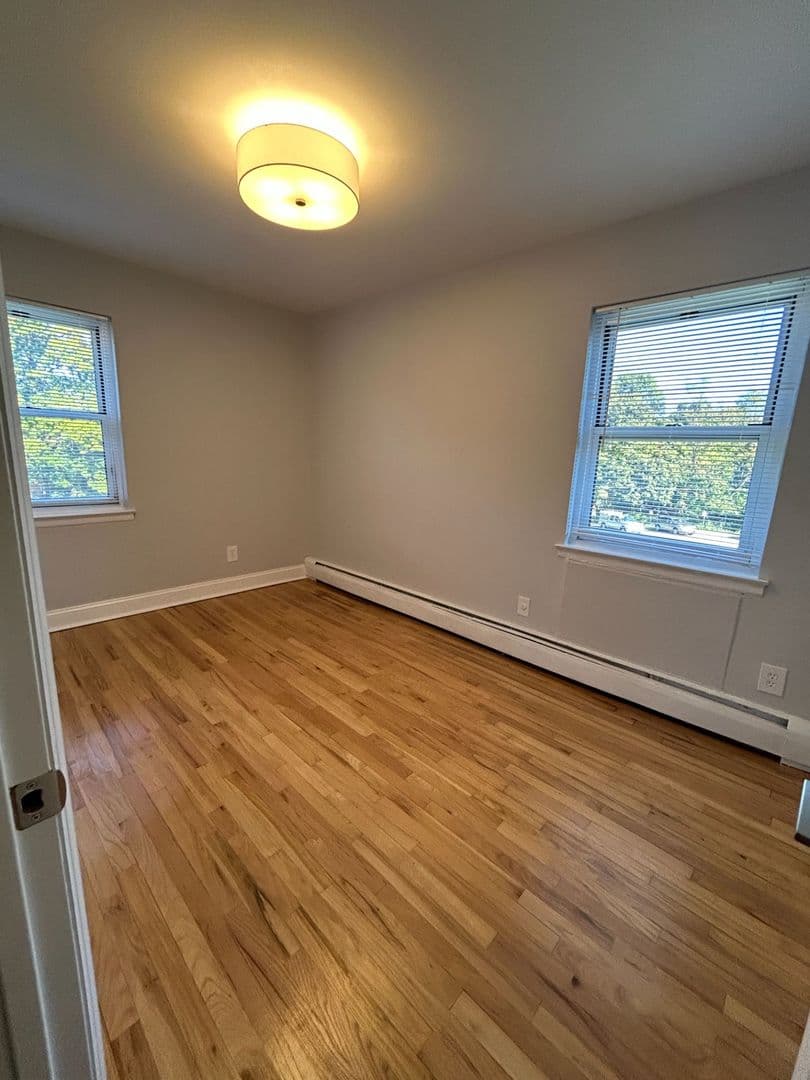 Matawan Apartment: 171 Matawan Ave