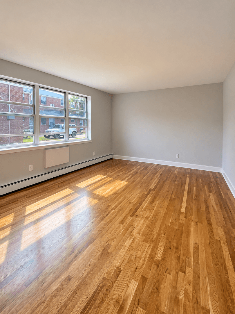Plainfield Apartment: 643-715 East Front Street