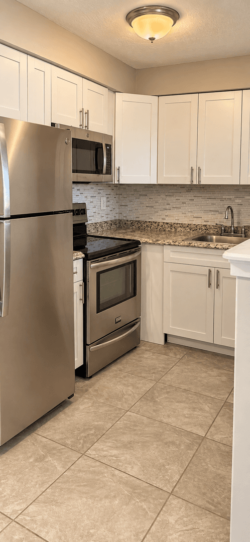 Boca Raton Apartment: 4670 NE 5th Ave