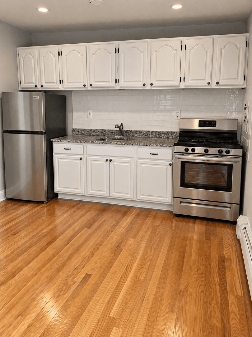 Matawan Apartment: 171 Matawan Ave