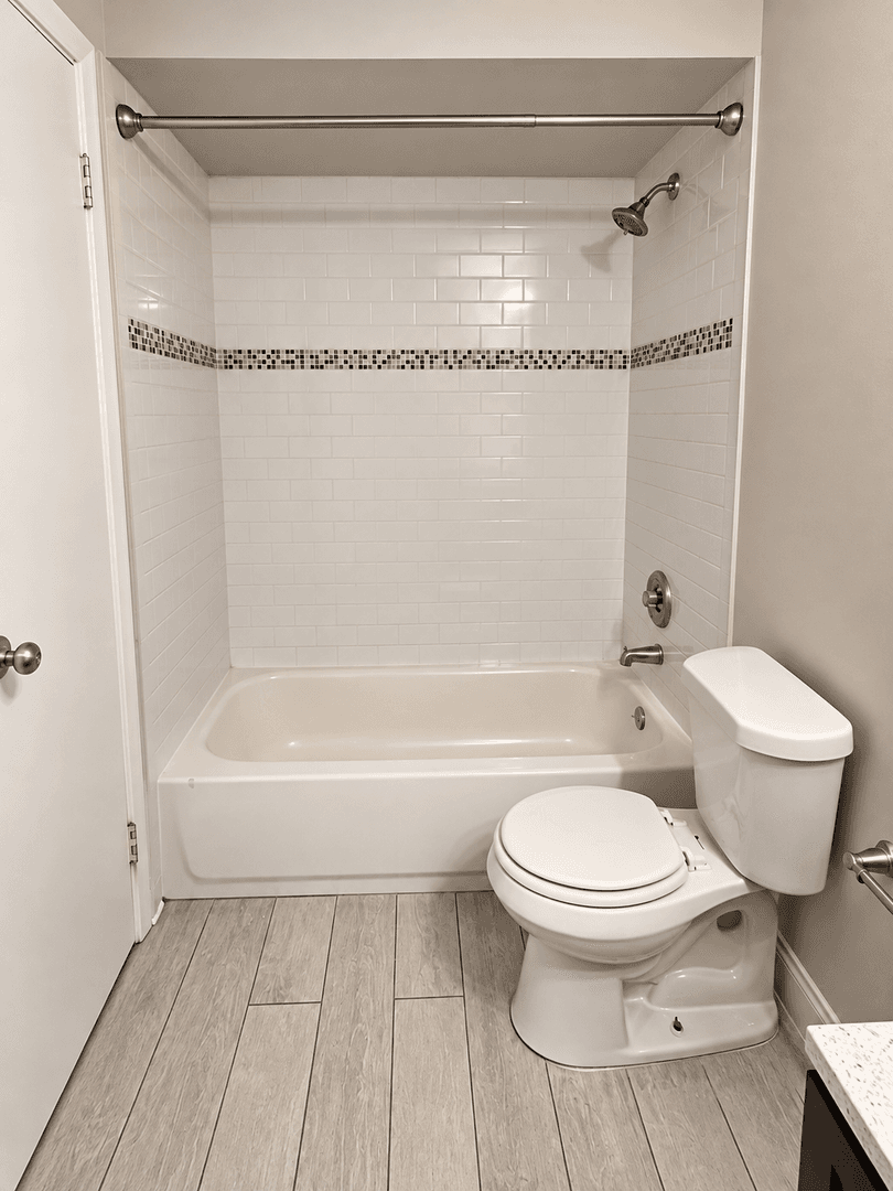 West Palm Beach Apartment: 537 South Sequoia Dr