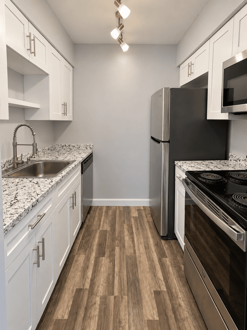 Pompano Beach Apartment: 811-831 SE 22nd Ave