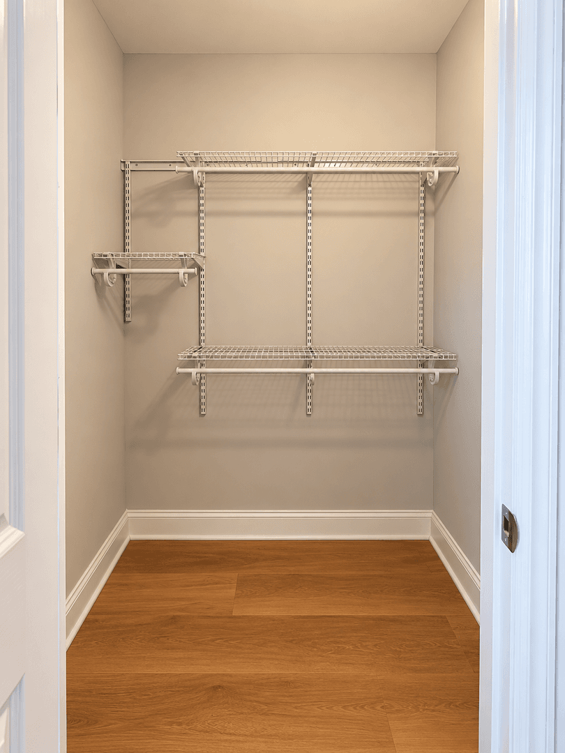 Somerville Apartment: 21 Oak Terrace