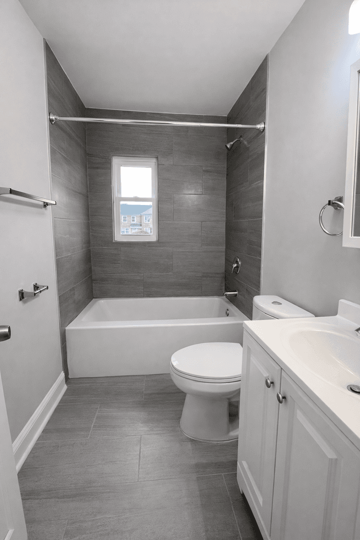 Plainfield Apartment: 733 East Front St