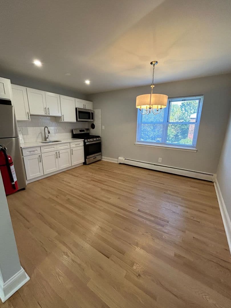 Matawan Apartment: 171 Matawan Ave