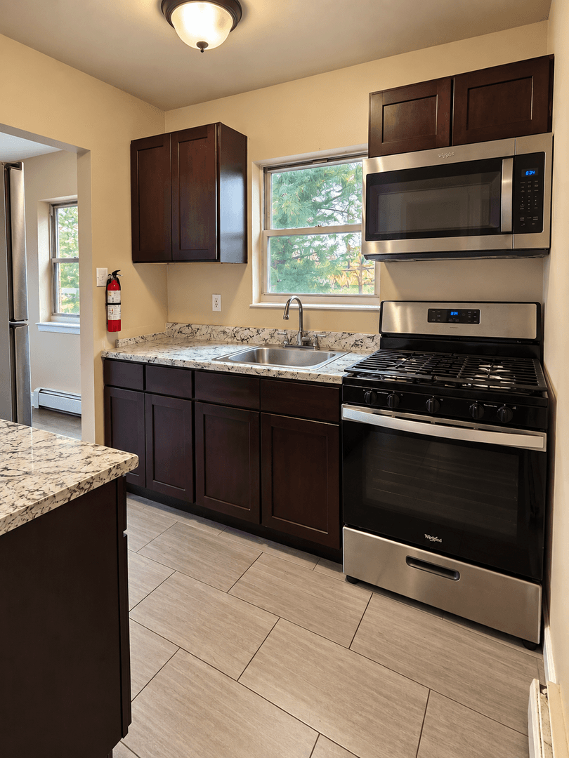 Keyport Apartment: 251 Atlantic Street