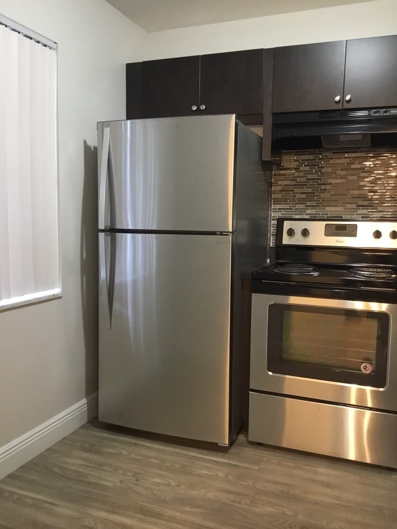 Palm Springs Apartment: 965 Manor Dr