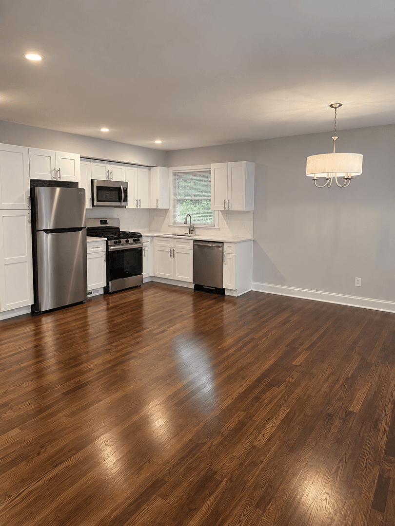 Somerville Apartment: 5-20 Oak Terrace & 195-221 Mountain Ave