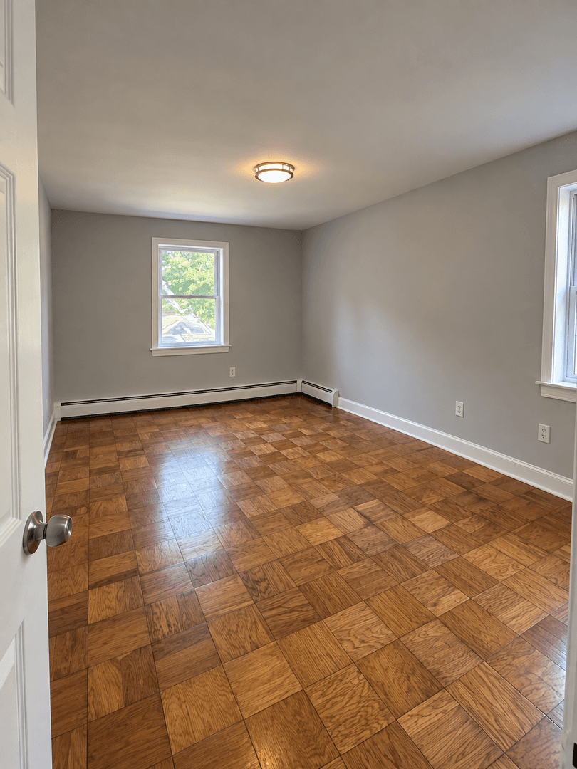 North Plainfield Apartment: 25 Washington Ave