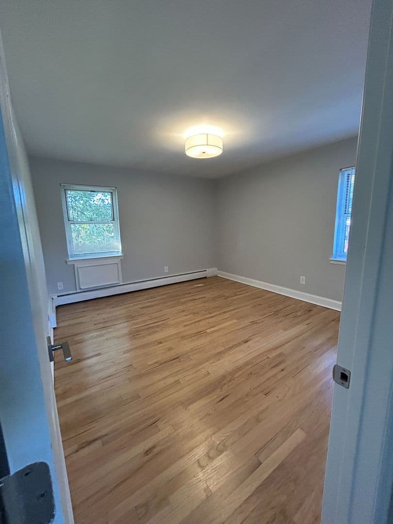 Matawan Apartment: 171 Matawan Ave