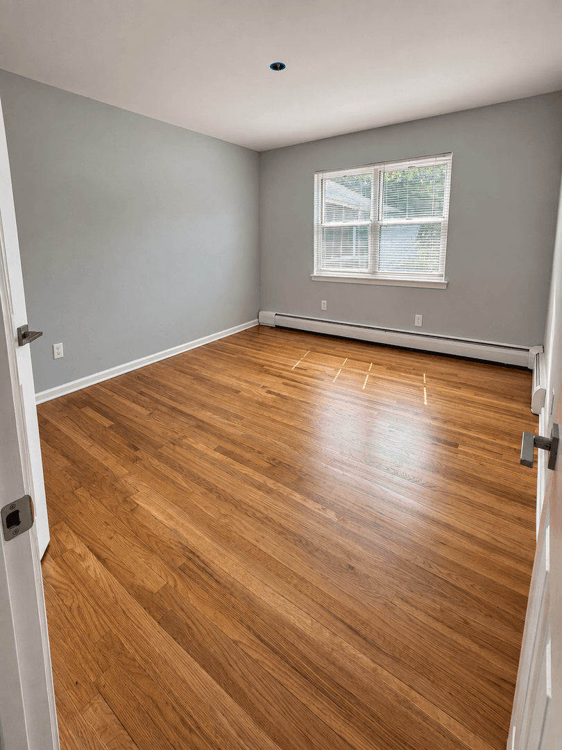 Matawan Apartment: 171 Matawan Ave