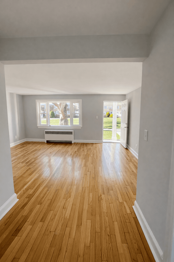Plainfield Apartment: 750 East Front St