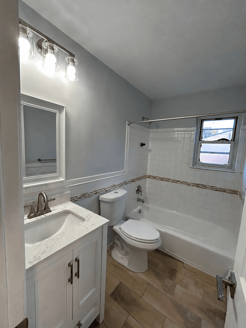 Matawan Apartment: 171 Matawan Ave