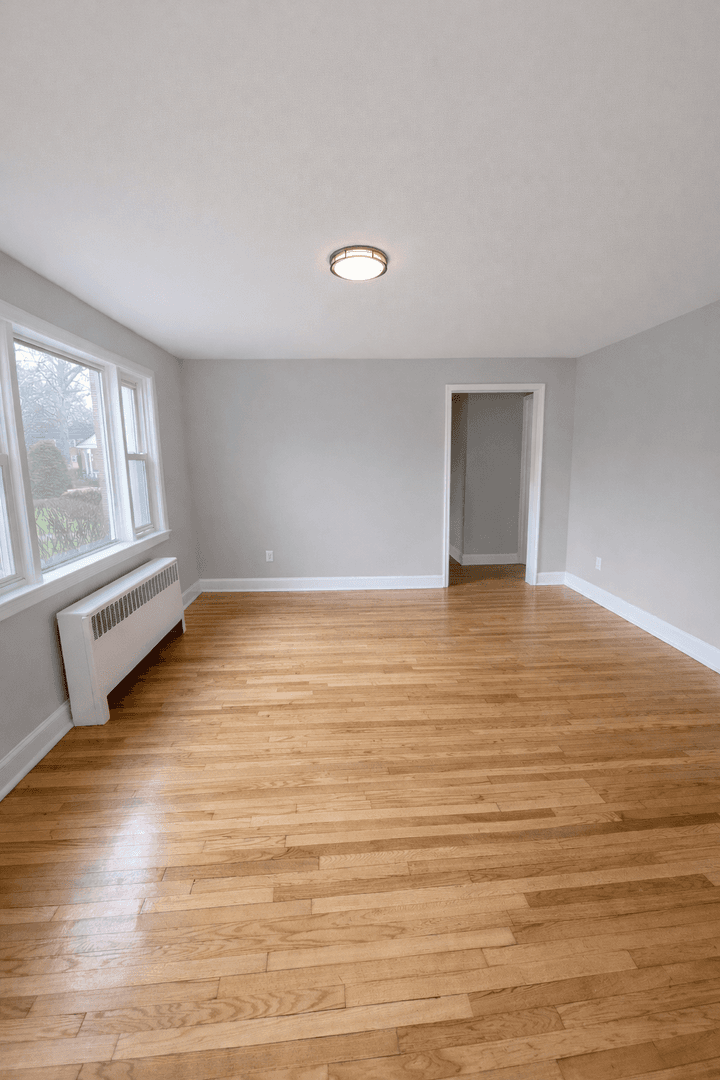 Plainfield Apartment: 750 East Front St