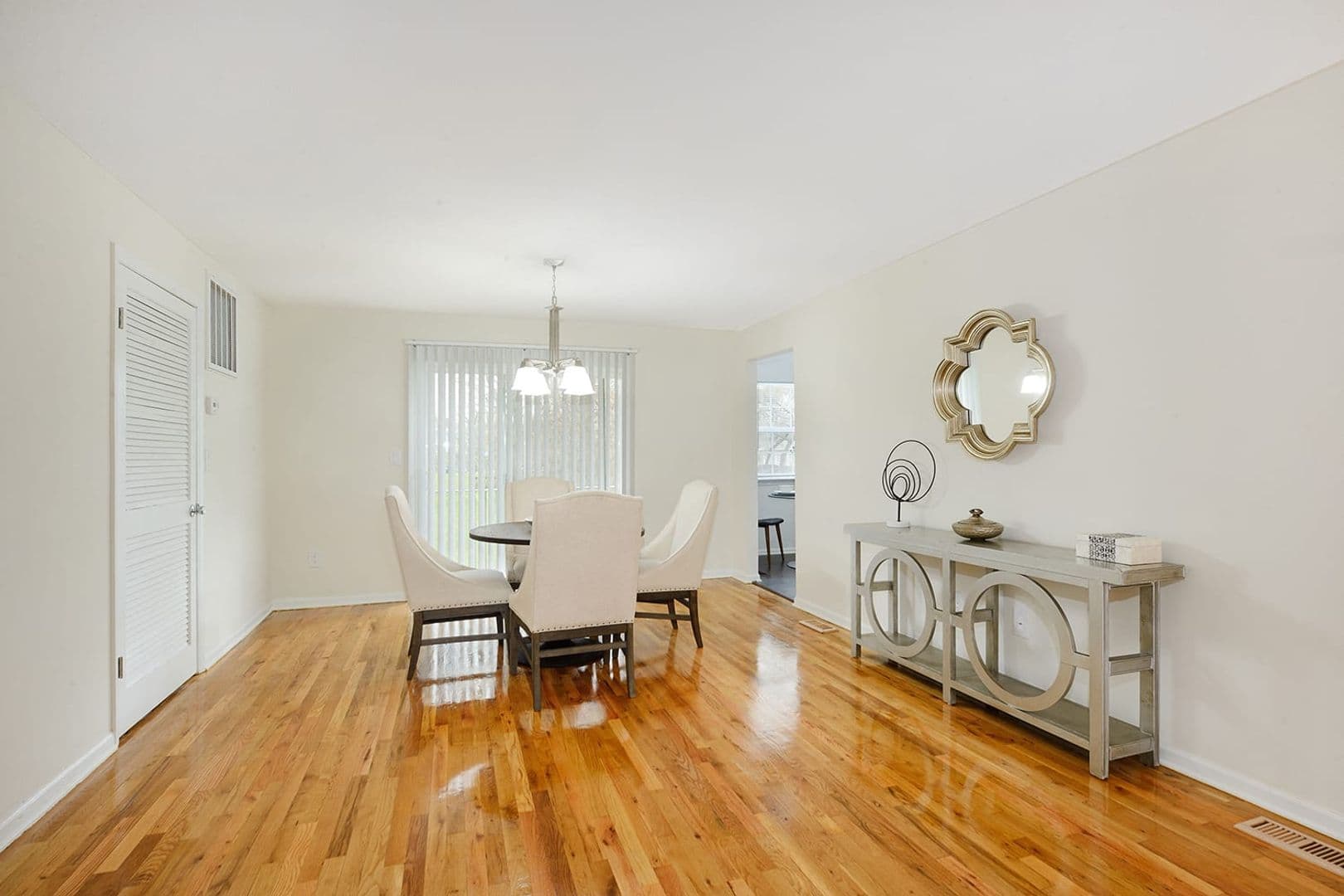 Bridgewater Apartment: 89 Tunison Lane