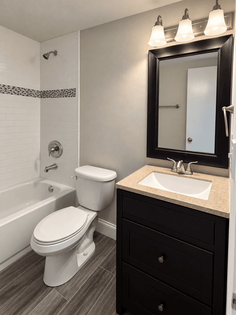 West Palm Beach Apartment: 537 South Sequoia Dr