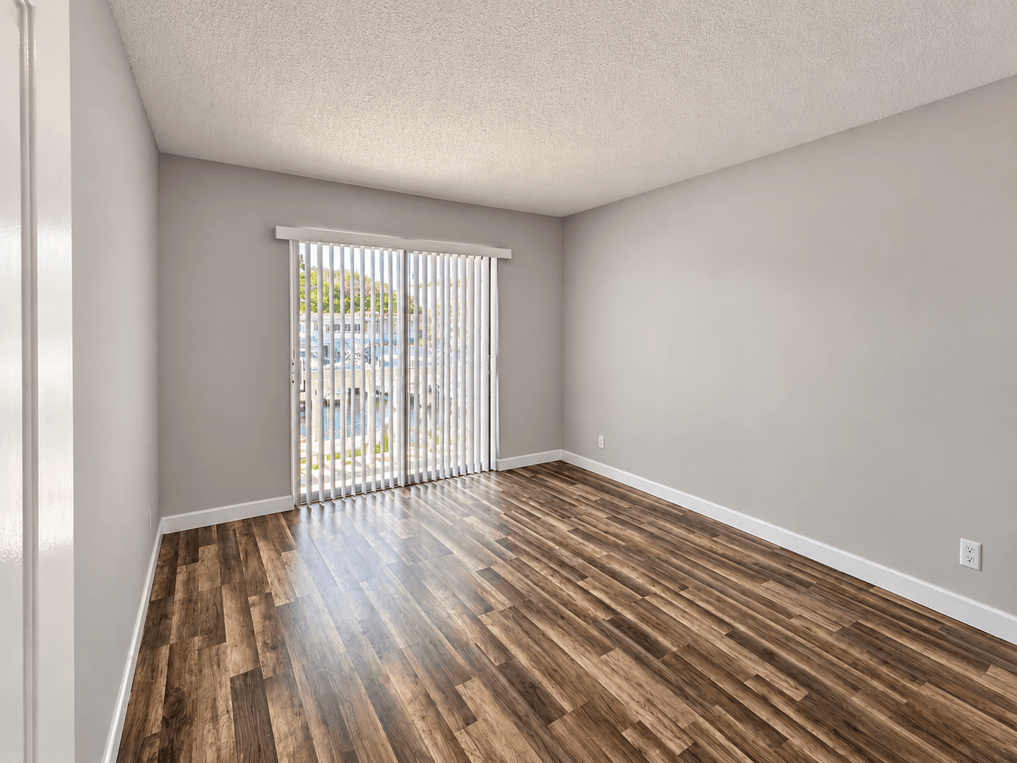Pompano Beach Apartment: 811-831 SE 22nd Ave