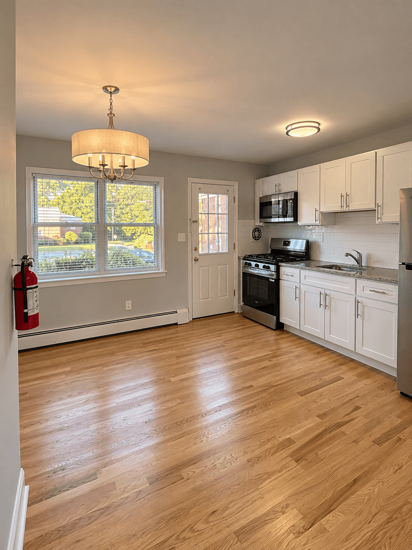 Matawan Apartment: 171 Matawan Ave
