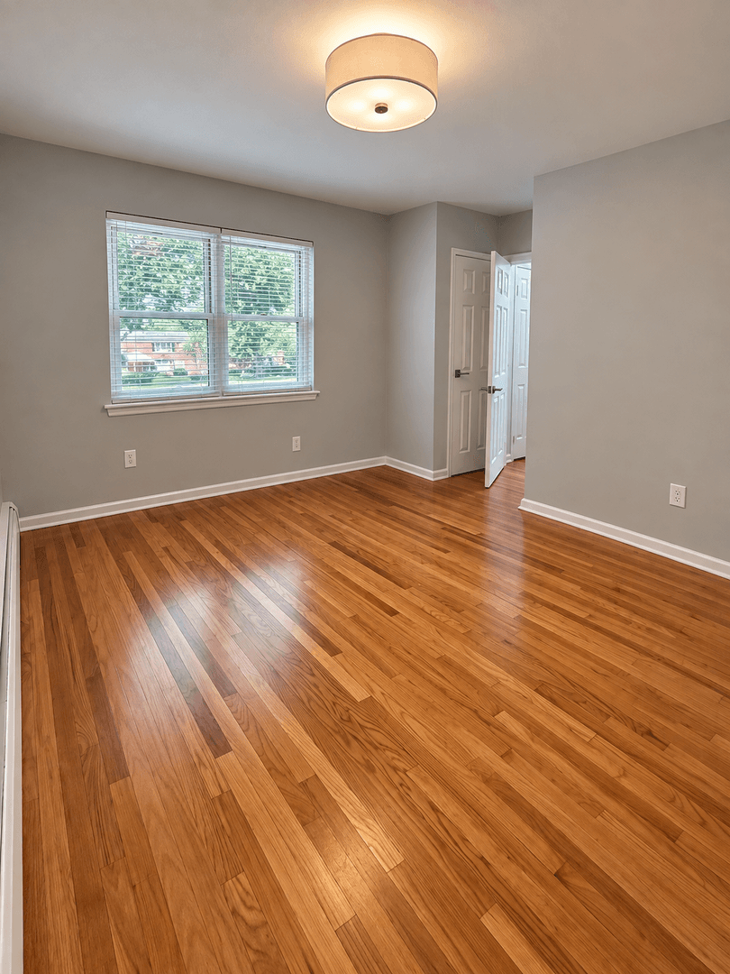 Matawan Apartment: 171 Matawan Ave