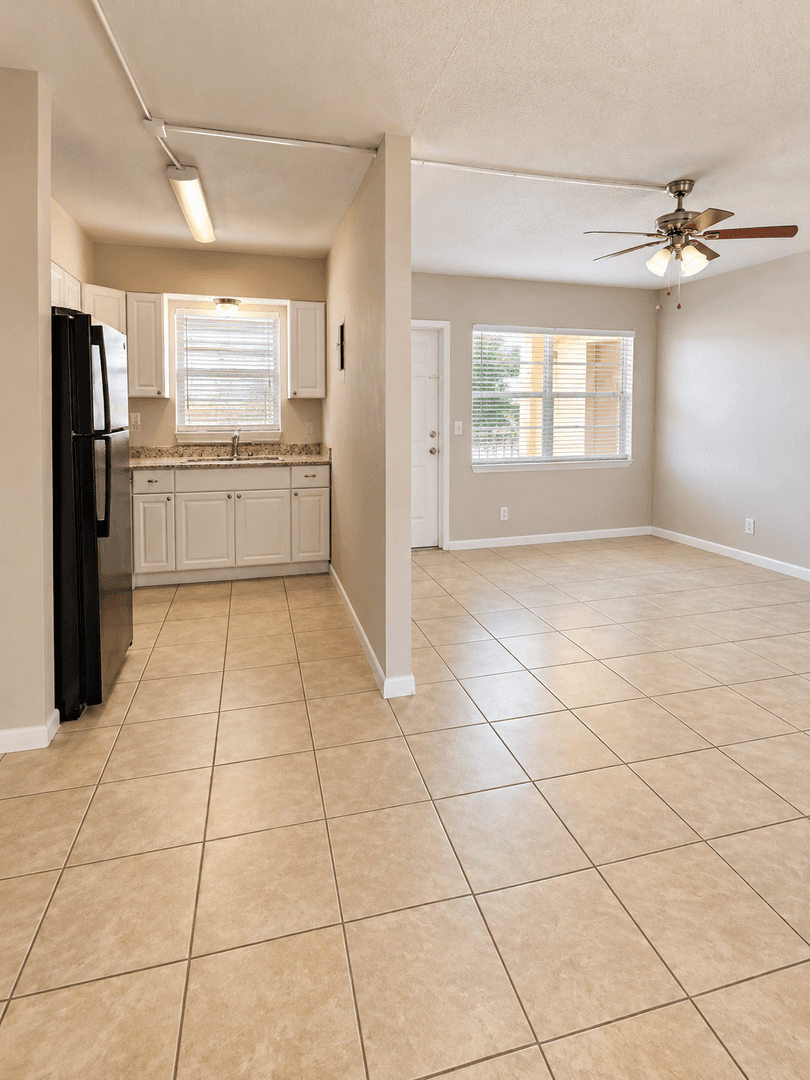 Boca Raton Apartment: 480 W Camino Real