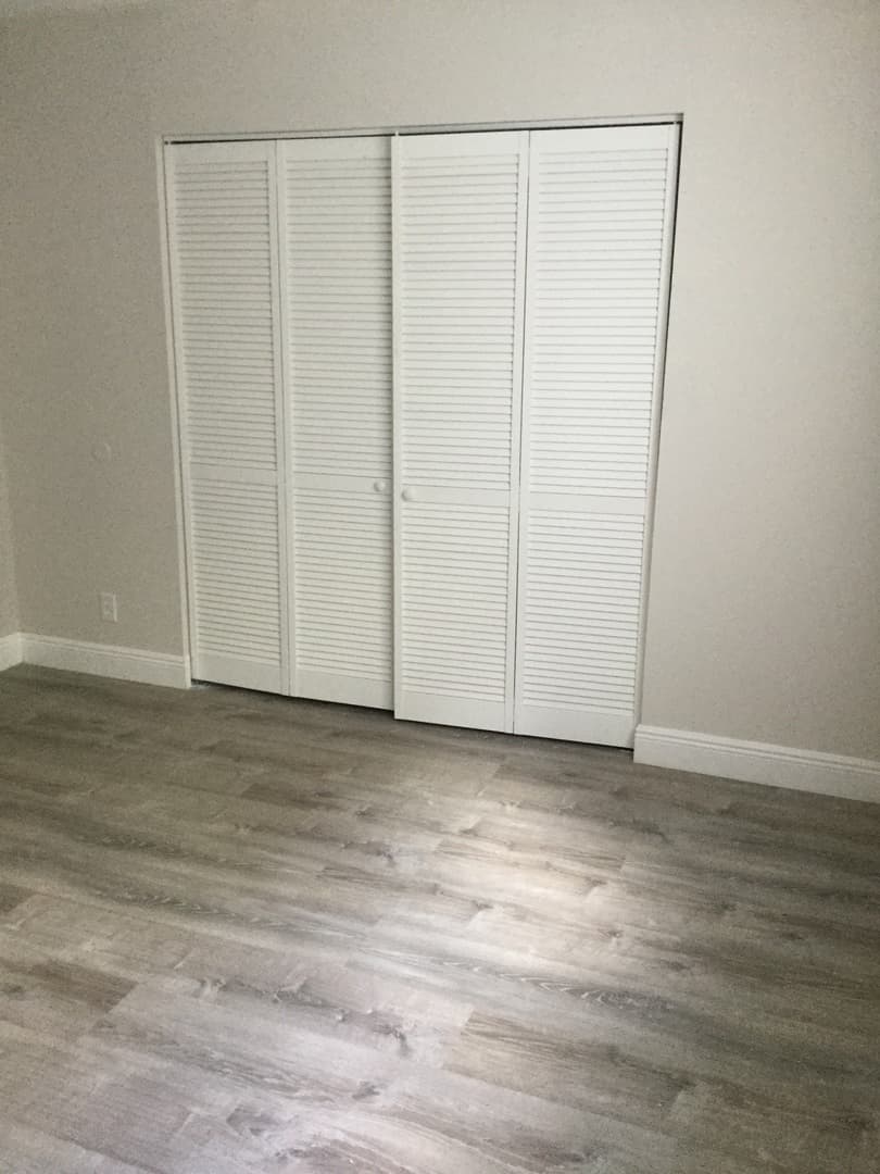 West Palm Beach Apartment: 537 South Sequoia Dr