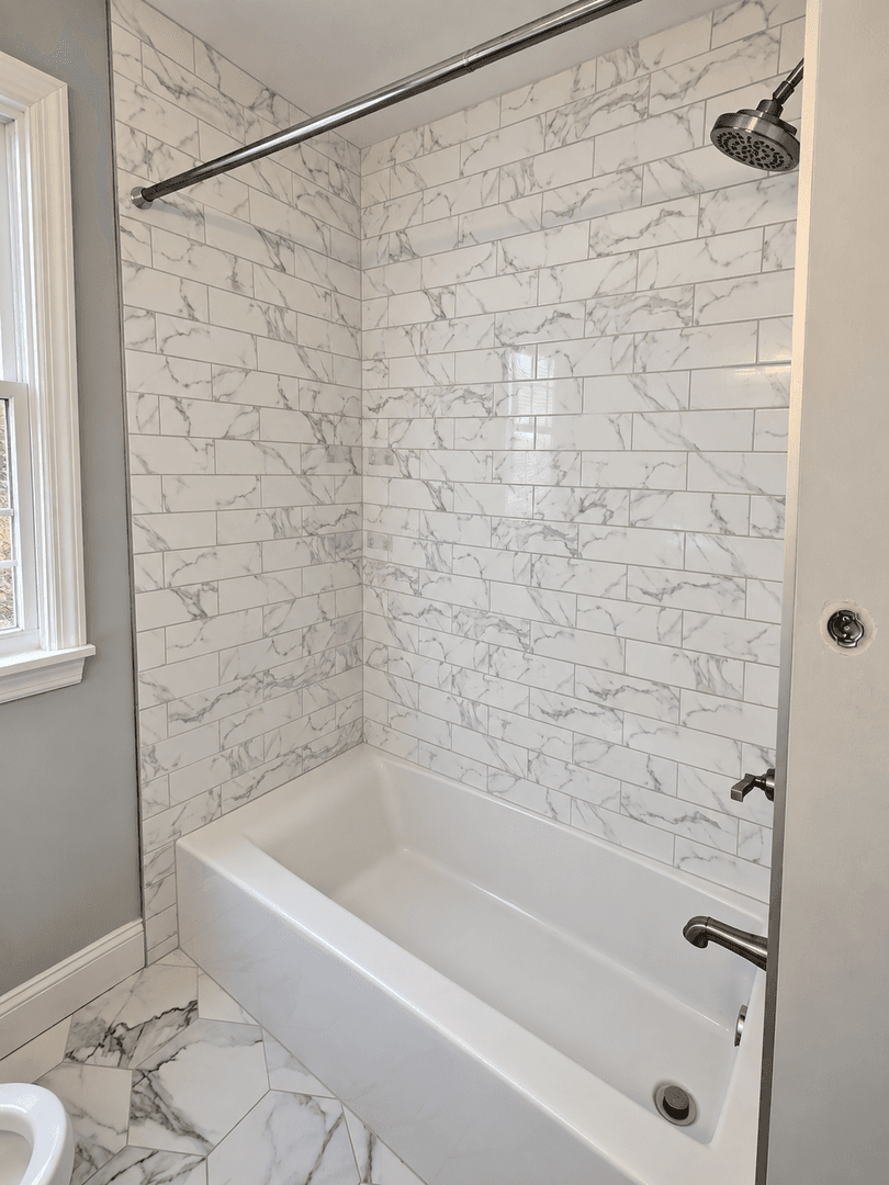 Summit Apartment: 26 Locust Drive