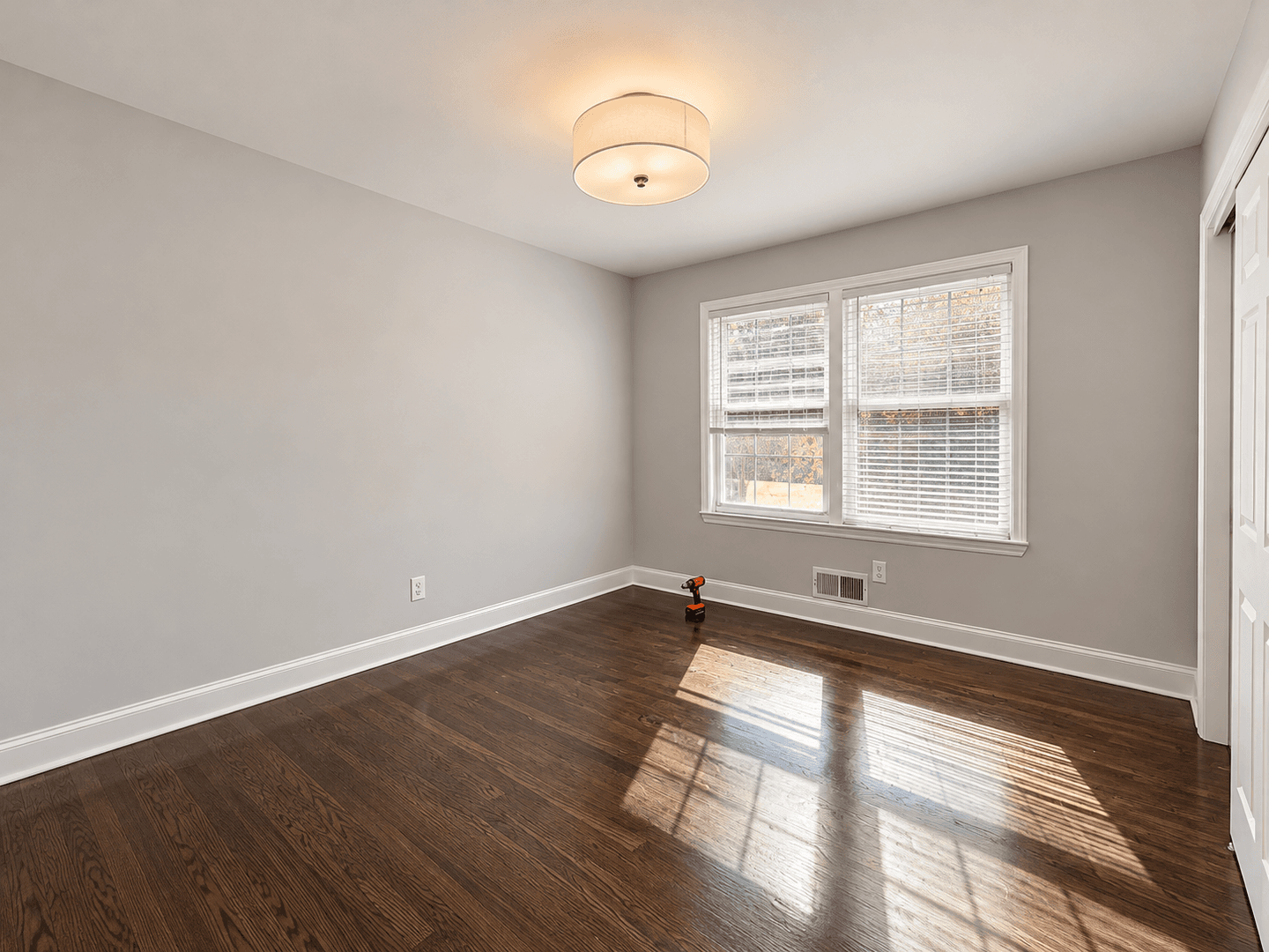 Somerville Apartment: 5-20 Oak Terrace & 195-221 Mountain Ave
