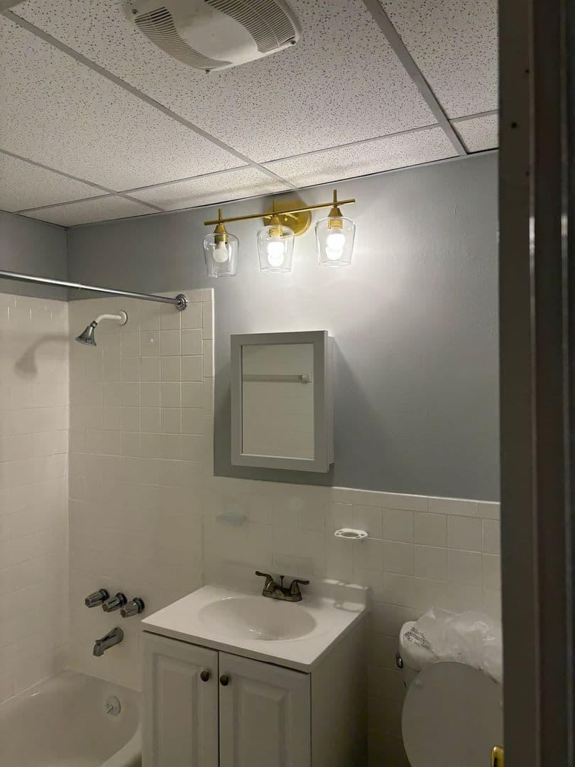 Orange Apartment: 366 Park Ave/159 Cleveland St