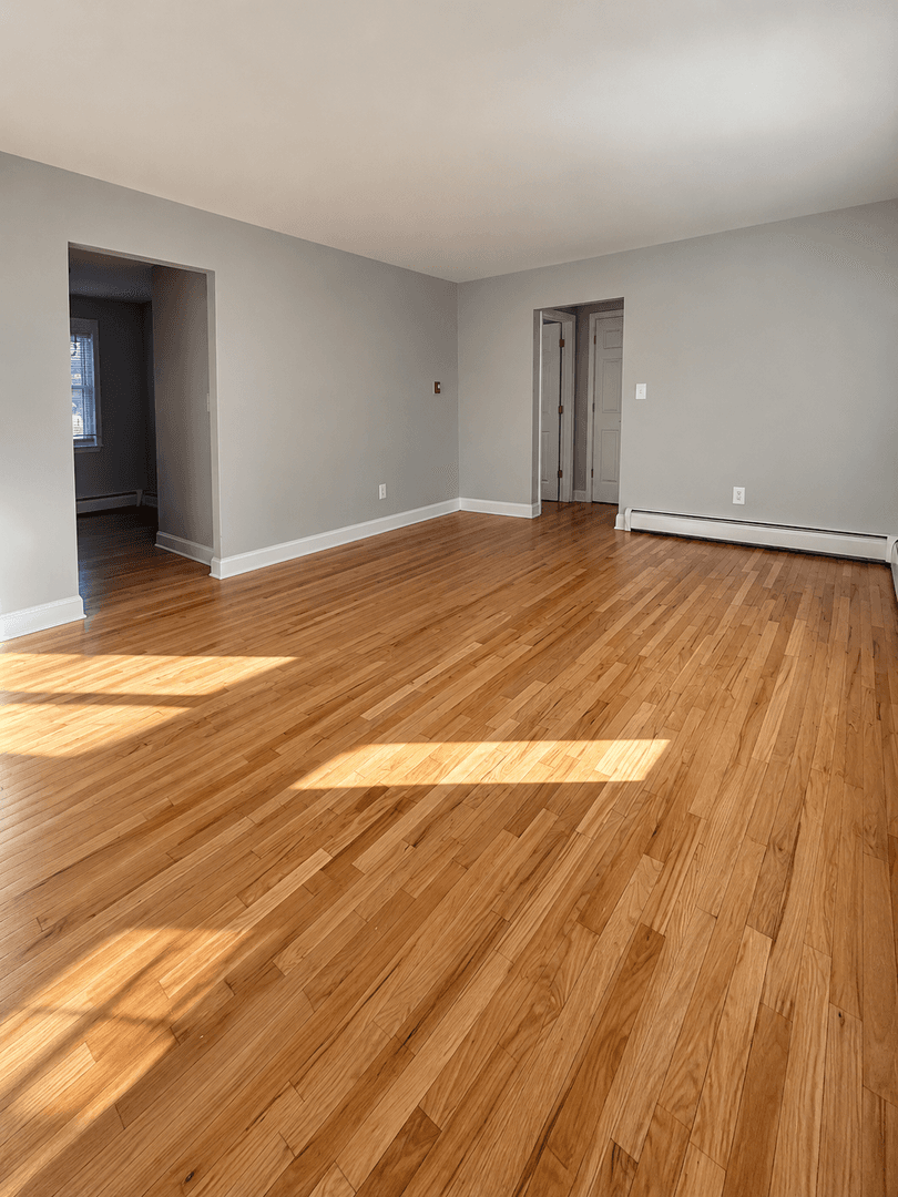 Matawan Apartment: 171 Matawan Ave