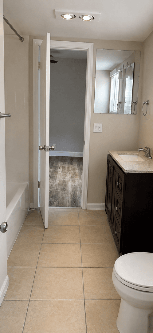 Boca Raton Apartment: 690 Kingsbridge St.