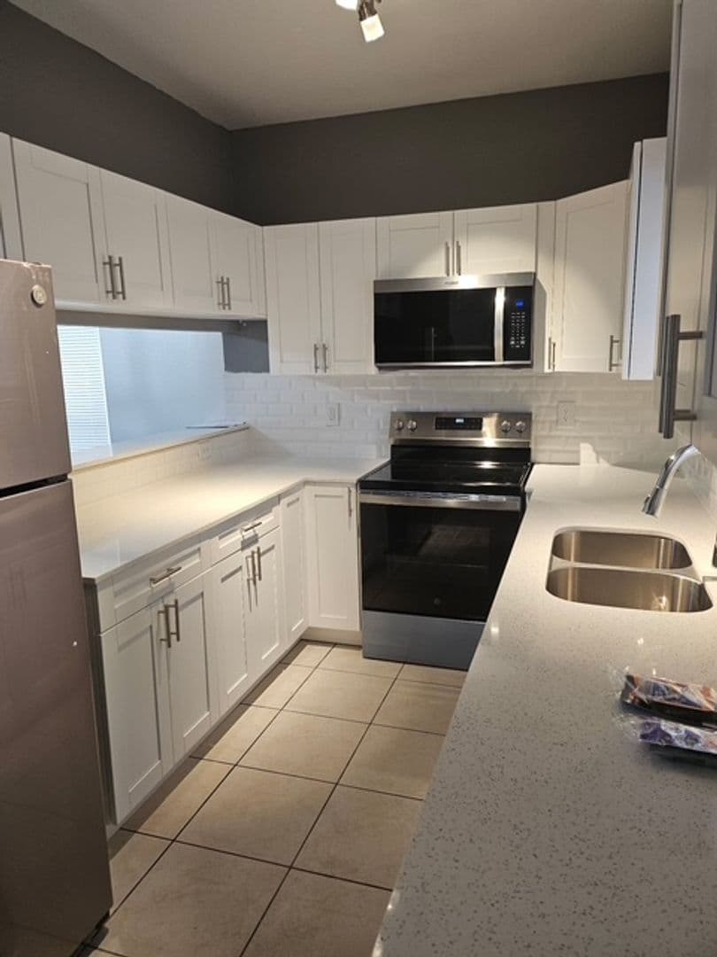 Palm Springs Apartment: 1193 Colonial Palms Way