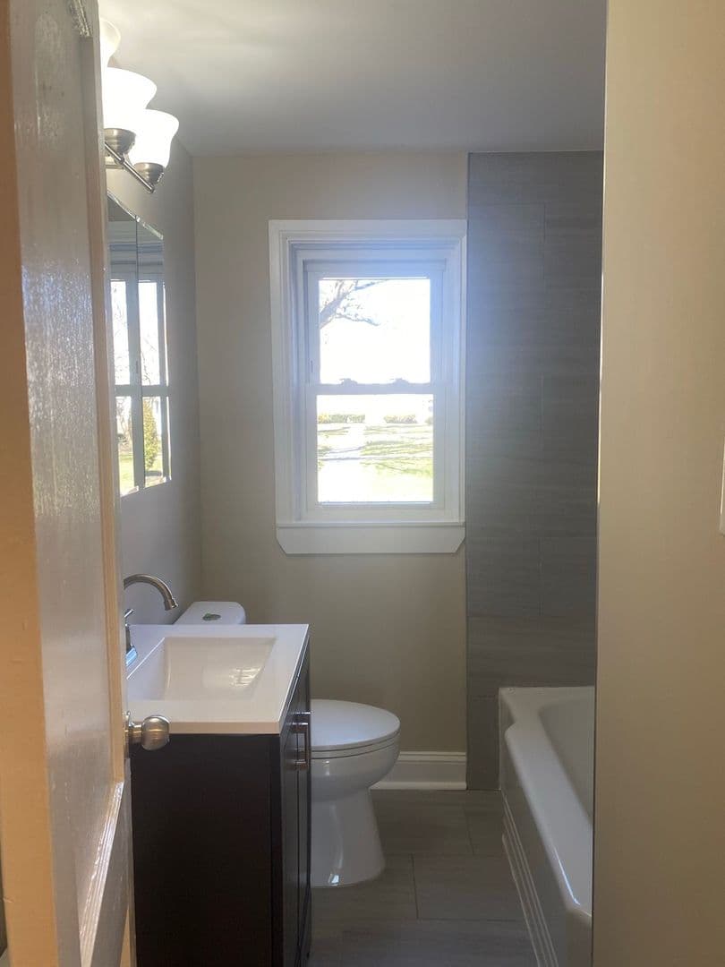 Plainfield Apartment: 750 East Front St
