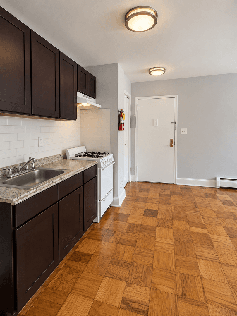 North Plainfield Apartment: 25 Washington Ave