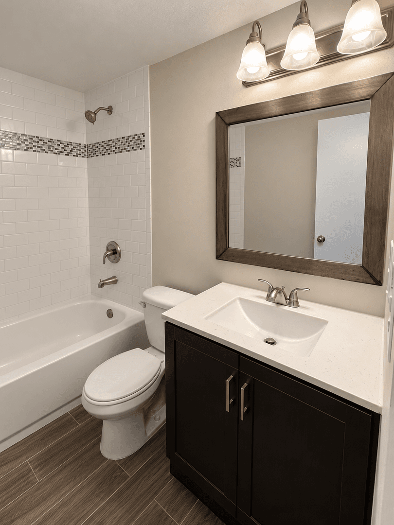 West Palm Beach Apartment: 537 South Sequoia Dr