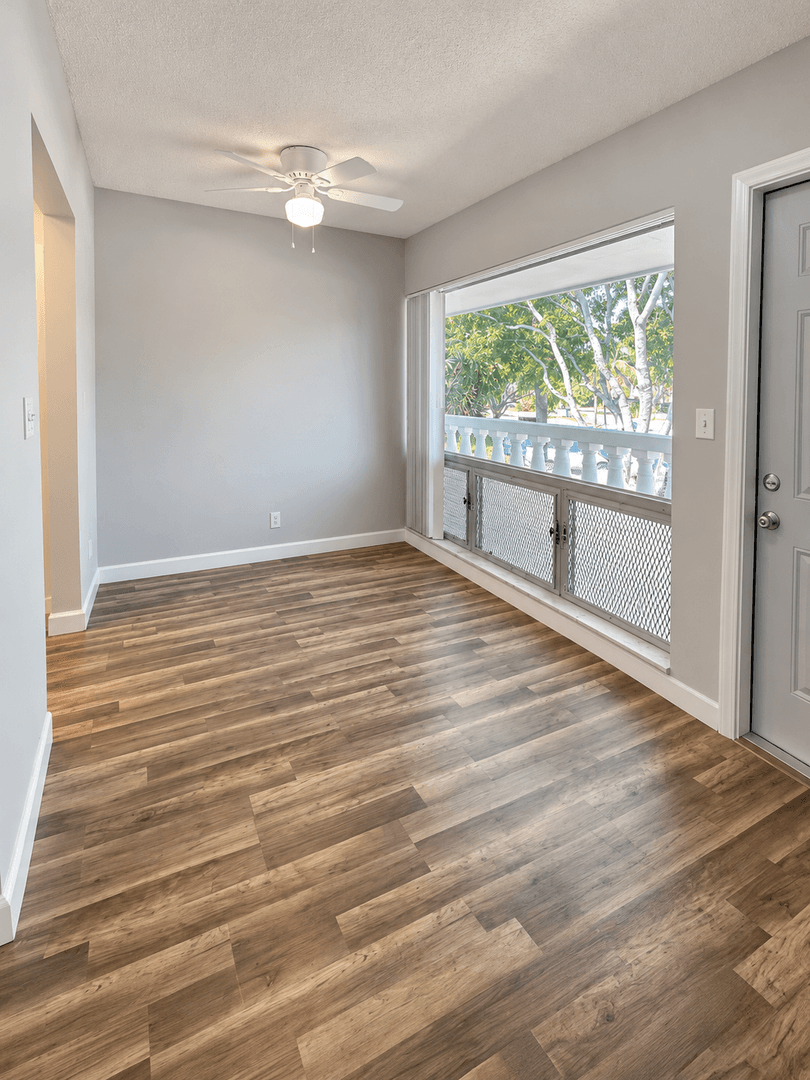 Pompano Beach Apartment: 811-831 SE 22nd Ave
