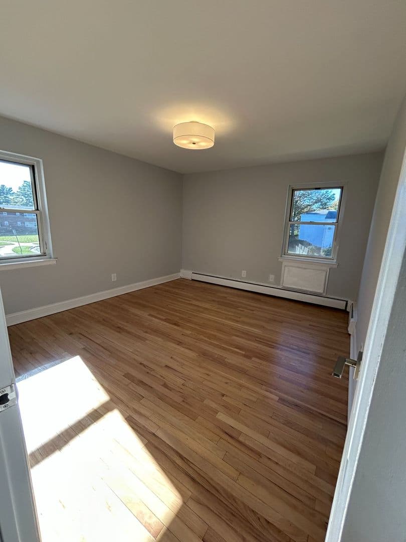 Matawan Apartment: 171 Matawan Ave
