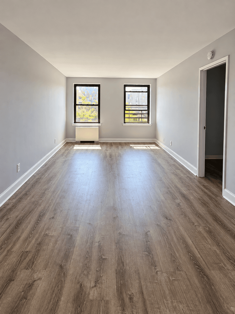 Orange Apartment: 82 High St