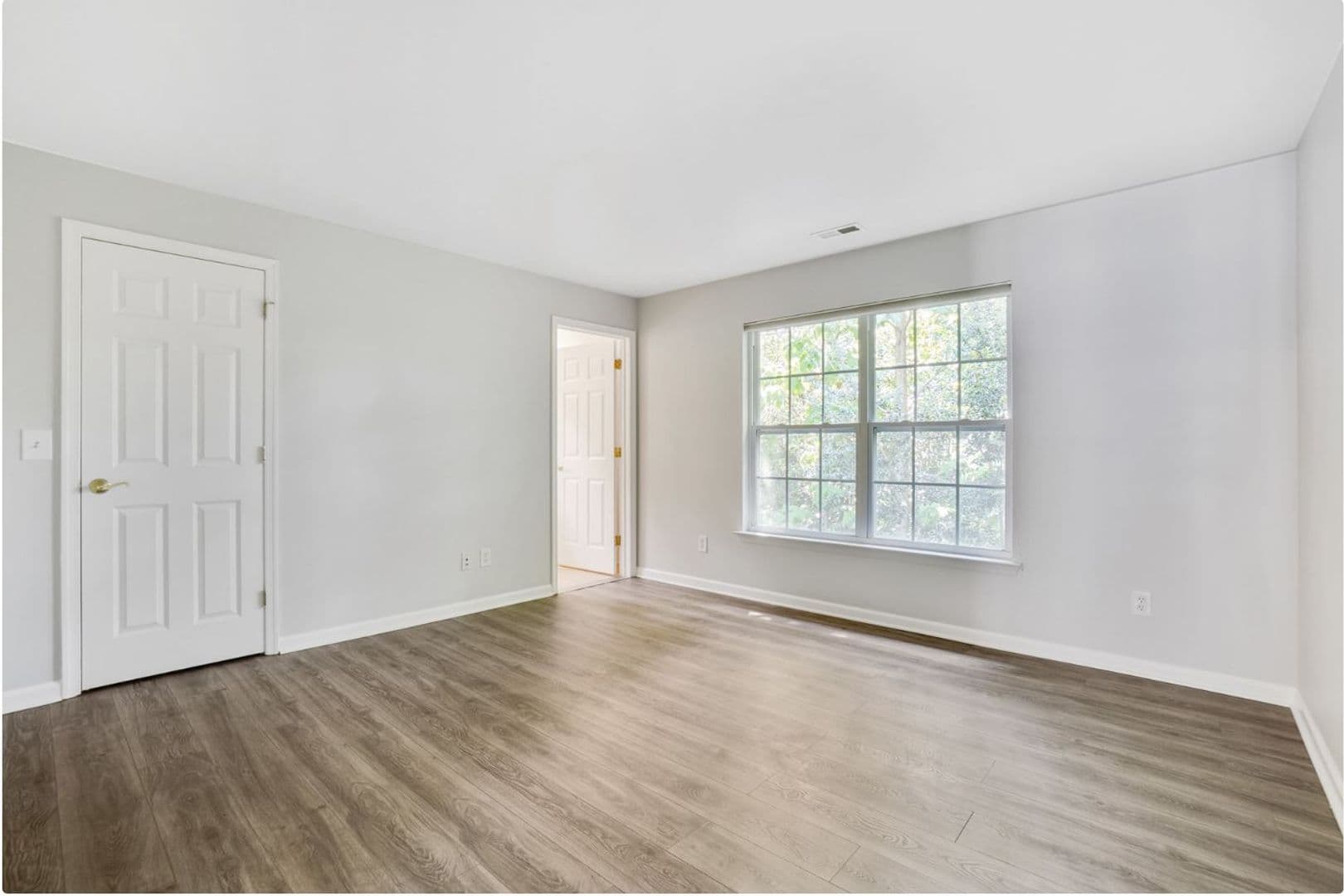 New Providence Townhome: 53 Division Avenue