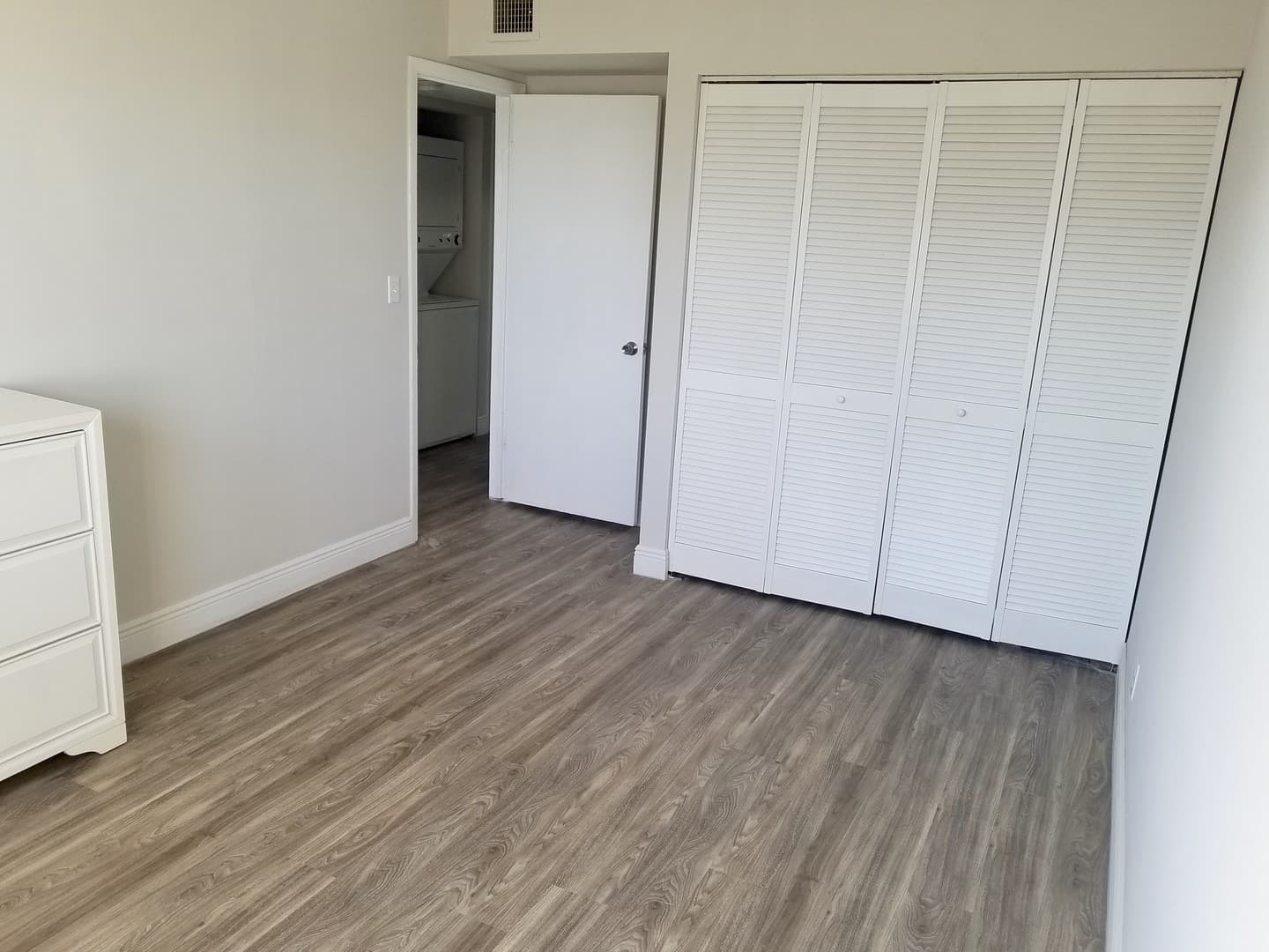 West Palm Beach Apartment: 537 South Sequoia Dr