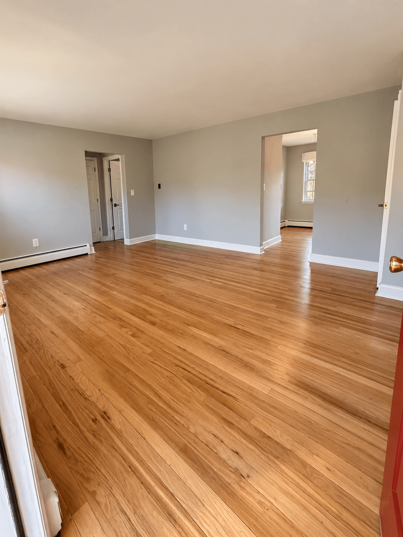 Matawan Apartment: 171 Matawan Ave
