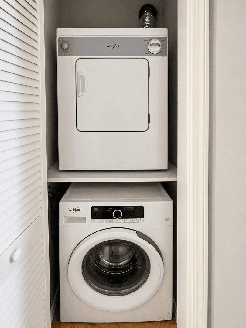 Summit Apartment: 26 Locust Drive