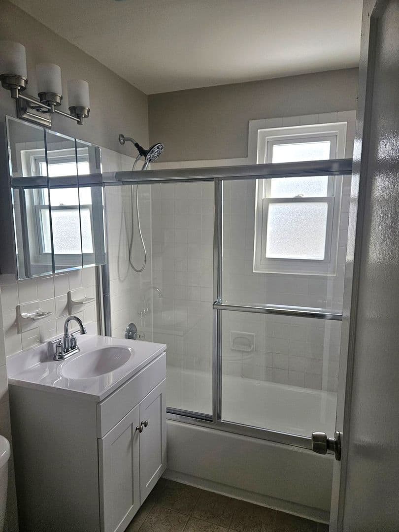 Cranford Apartment: 12-18 Riverside Drive